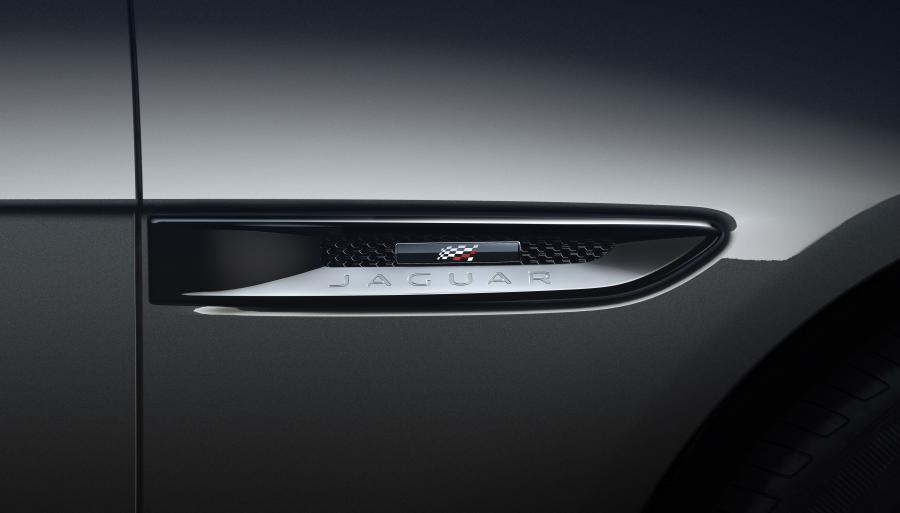 Детали экстерьера Jaguar XF Chequered Flag 2019 года  (фото 4 из 4)